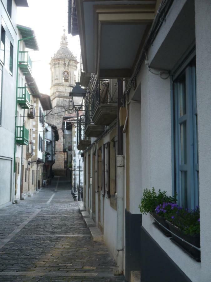 Eguzkilorea * Hondarribia